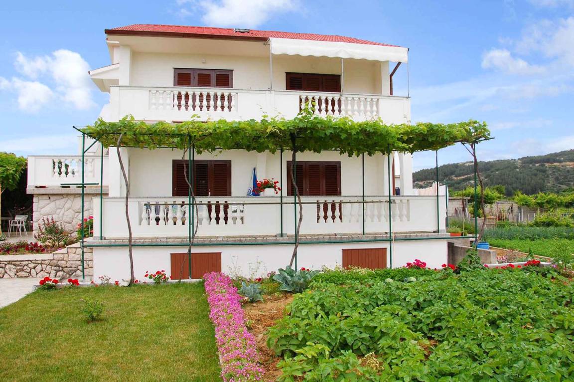 50 M² Appartement ∙ 2 Chambres ∙ 5 Personnes - Lopar