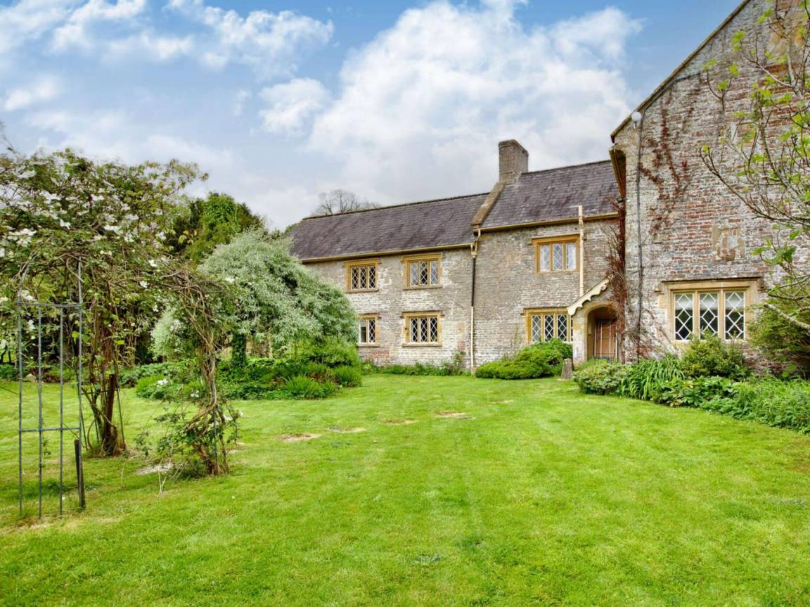 Cottage ∙ 5 Bedrooms ∙ 10 Guests - Dorset