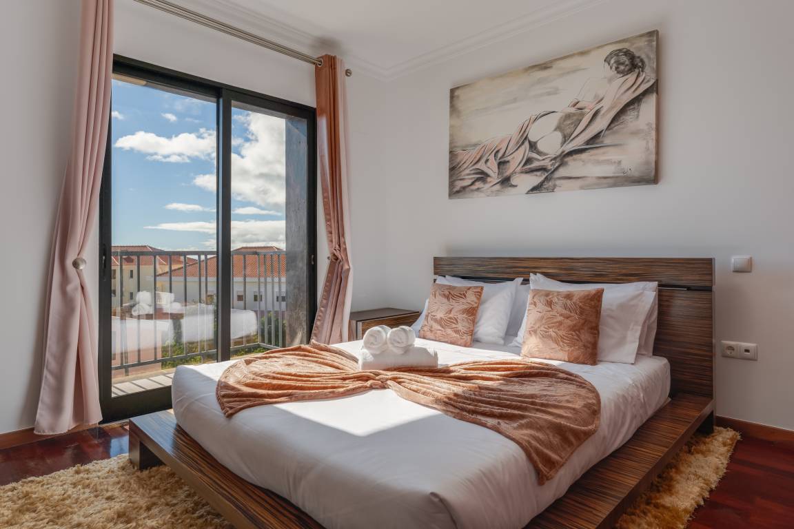 180 M² Casa ∙ 3 Quartos ∙ 5 Hóspedes - Caniço