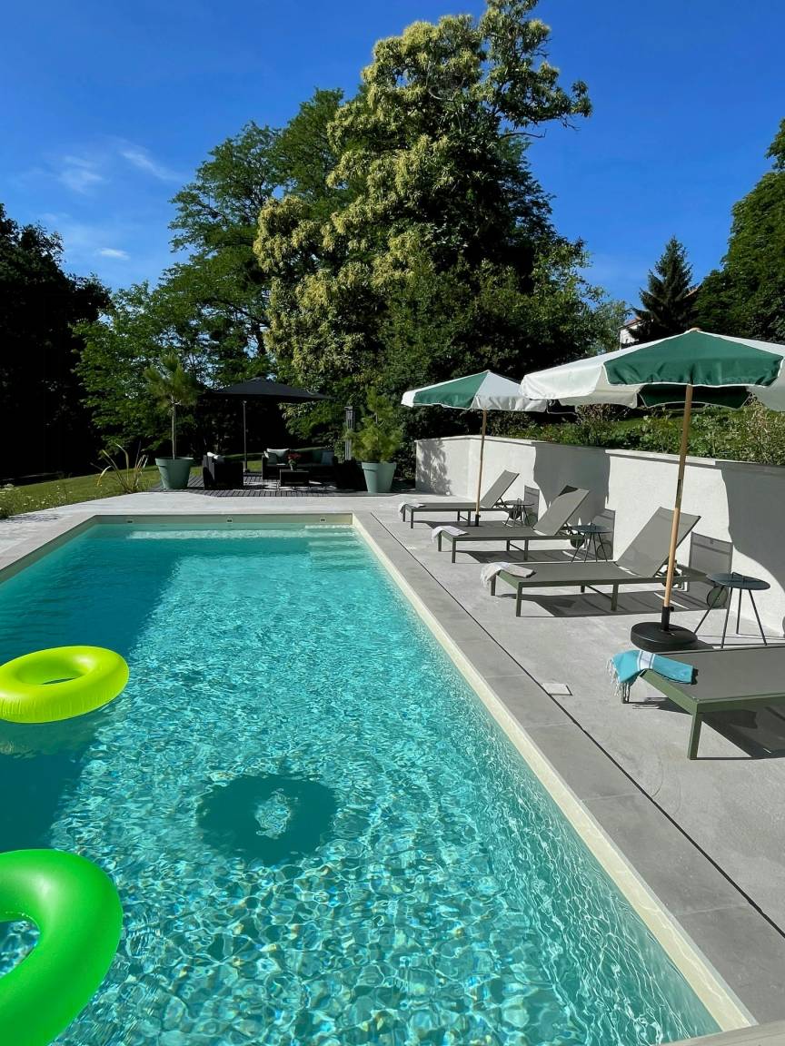 125 M² Maison De Vacances ∙ 3 Chambres ∙ 11 Personnes - Nontron