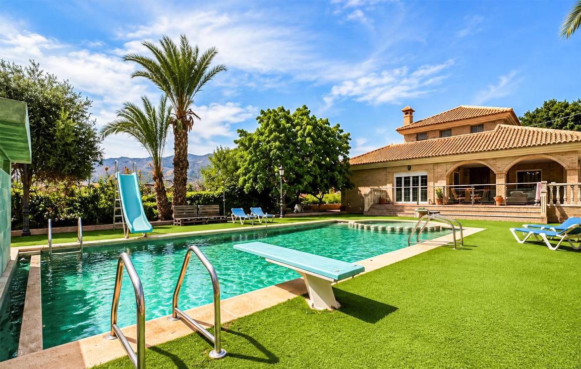 500 M² Huis ∙ 5 Slaapkamers ∙ 8 Gasten - Orihuela