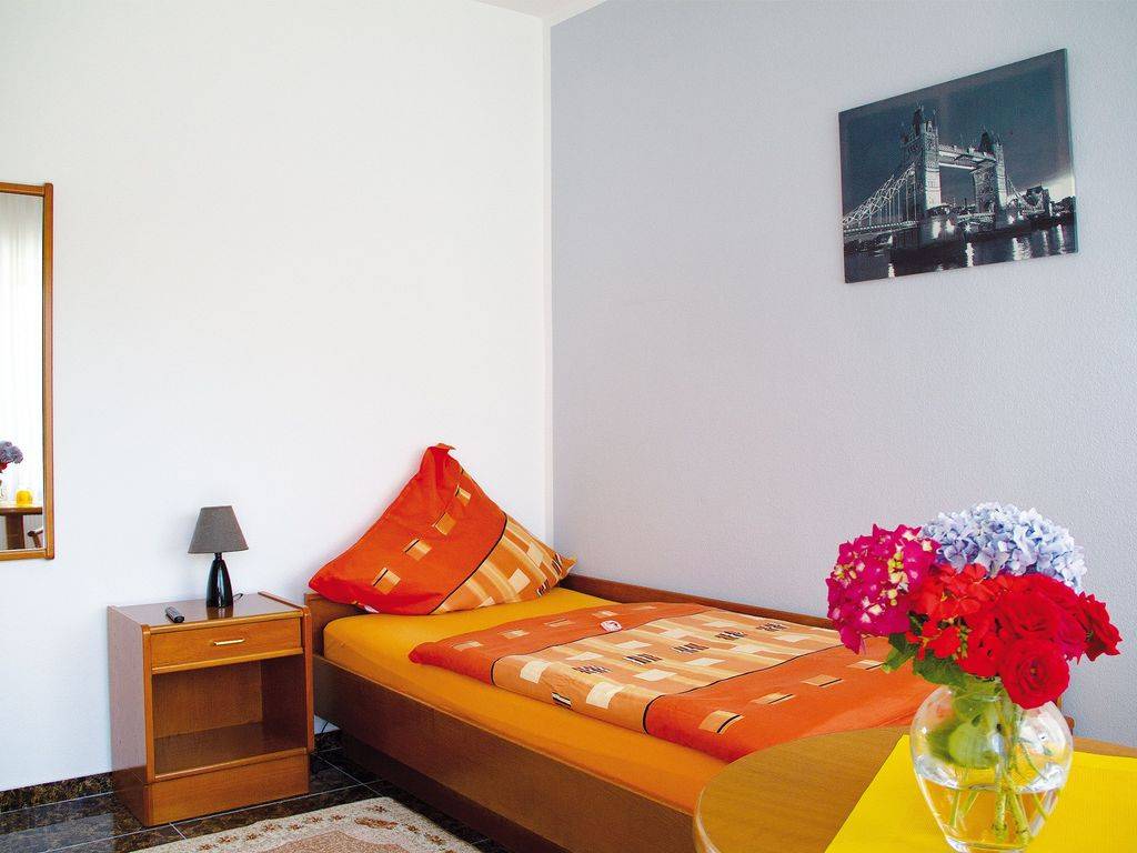 Hotel ∙ 1 Bedroom ∙ 1 Guest - Bad Zwesten