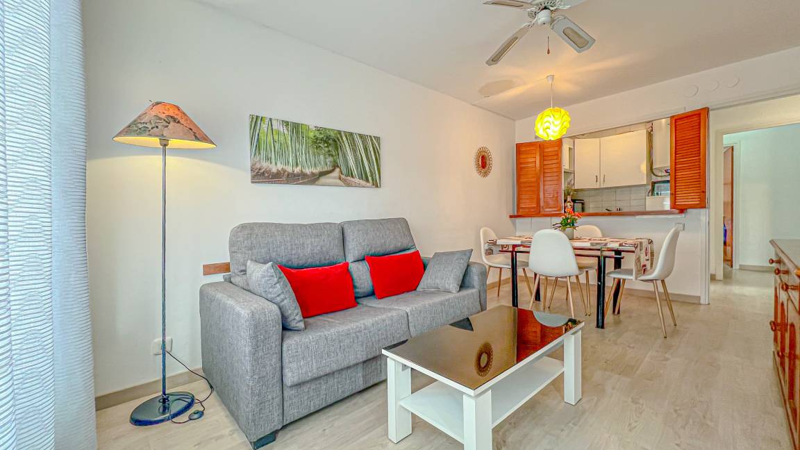 62 M² Apartment ∙ 2 Bedrooms ∙ 4 Guests - Lloret de Mar