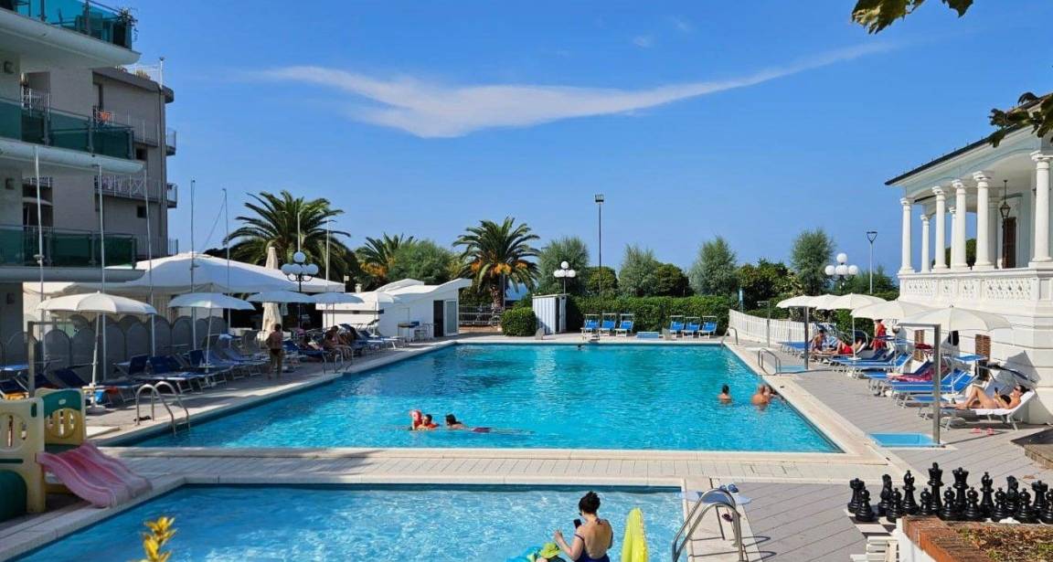 28 M² Apartamento ∙ 1 Habitación ∙ 4 Huéspedes - Misano Adriatico