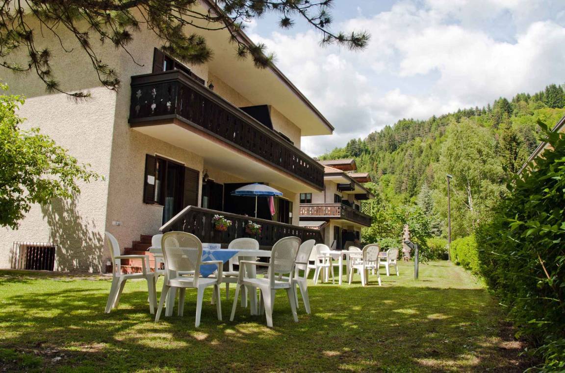 75 M² Appartamento Vacanza ∙ 2 Camere Da Letto ∙ 5 Ospiti - Ledro