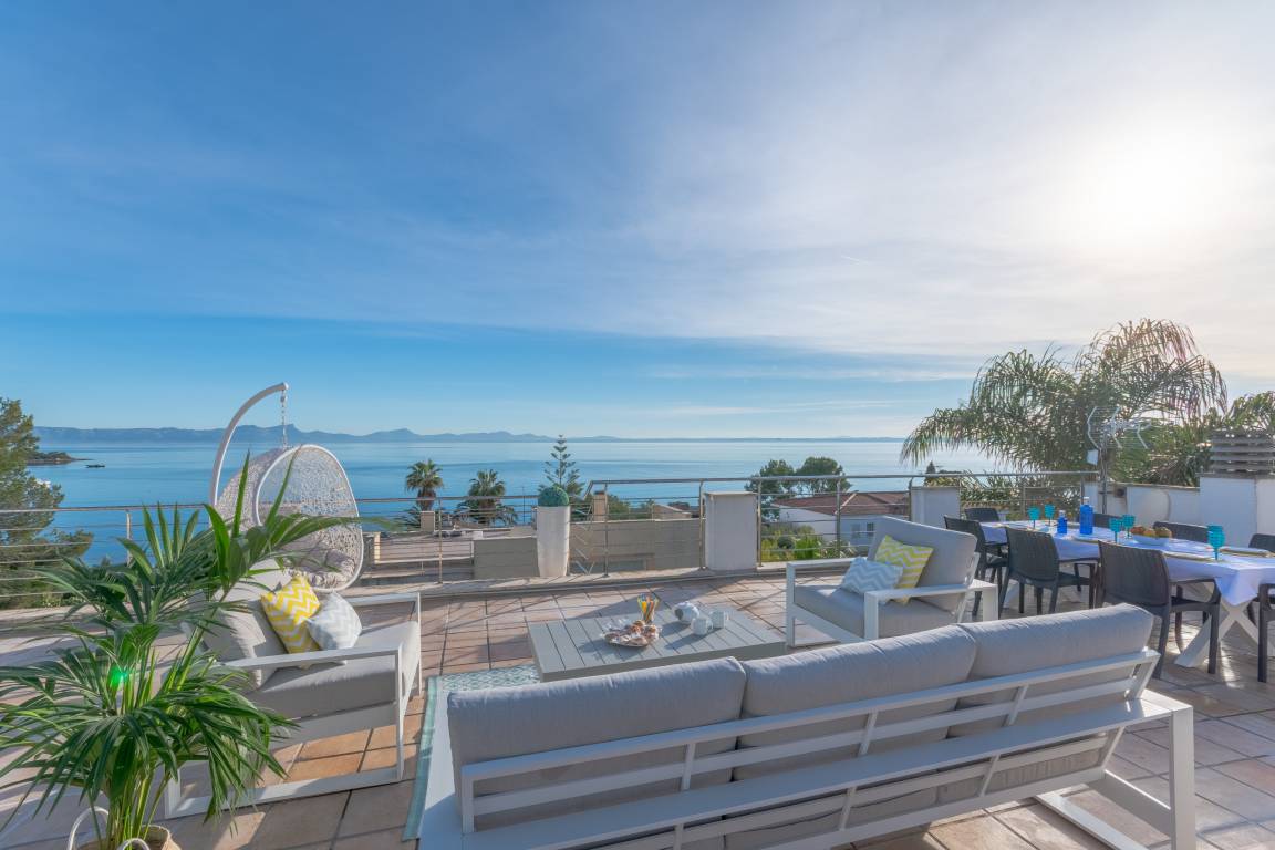 290 M² Villa ∙ 4 Bedrooms ∙ 1 Guest - Alcúdia