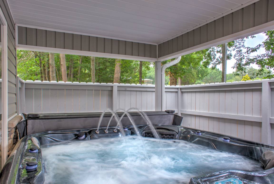 372 M² House ∙ 4 Bedrooms ∙ 14 Guests - Black Mountain, NC