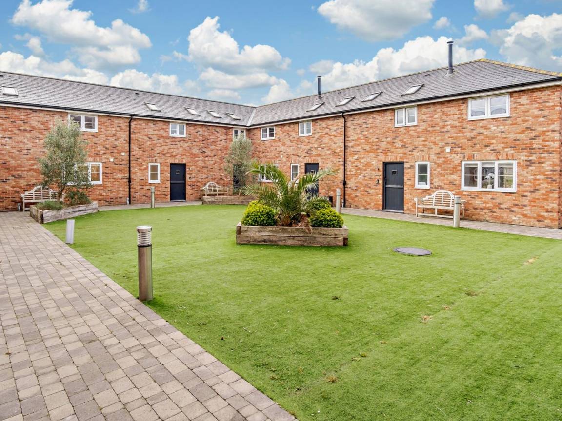 Cottage ∙ 3 Bedrooms ∙ 5 Guests - Hampshire