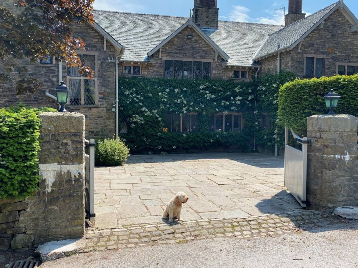 Cottage ∙ 6 Bedrooms ∙ 12 Guests - Derbyshire