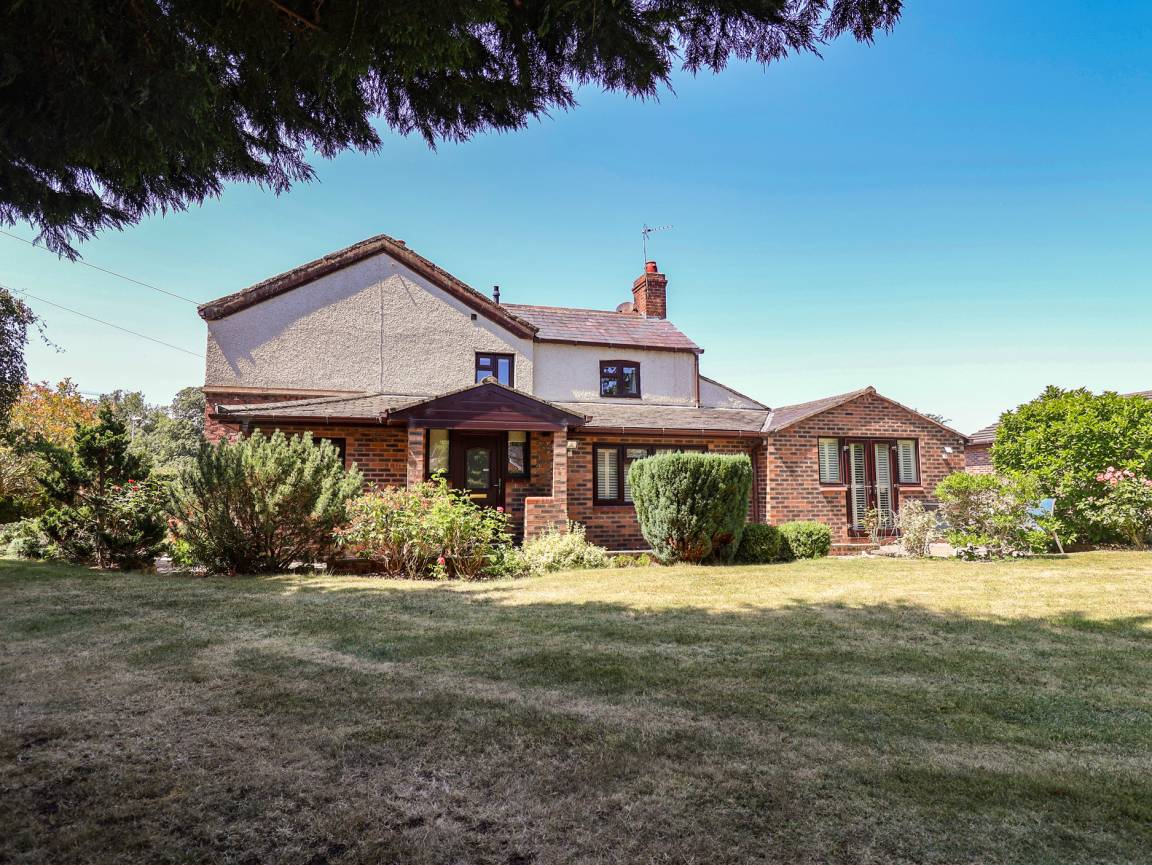Cottage ∙ 3 Bedrooms ∙ 6 Guests - Chester