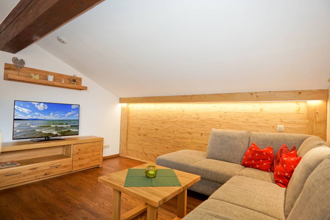 75 M² Ferienwohnung ∙ 2 Schlafzimmer ∙ 4 Gäste - Siegsdorf