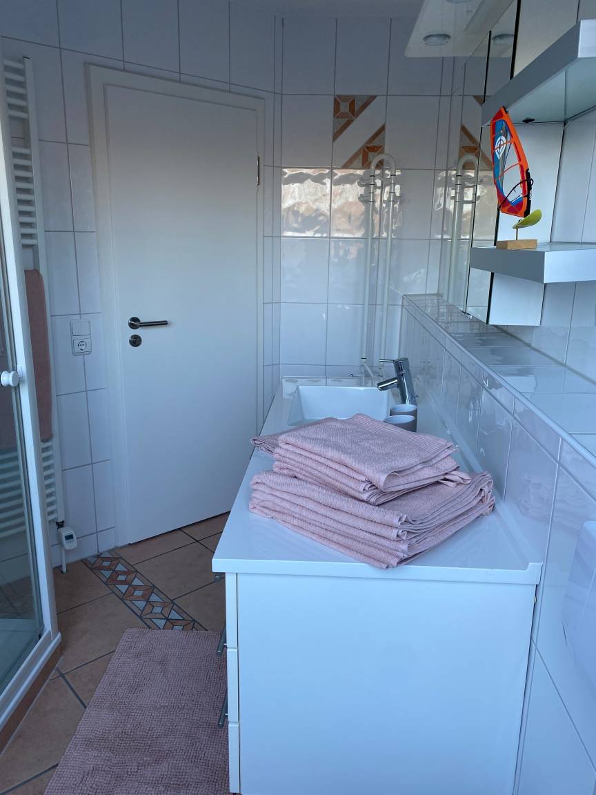 65 m² Ferienwohnung ∙ 1 Schlafzimmer ∙ 2 Gäste – Bild 9
