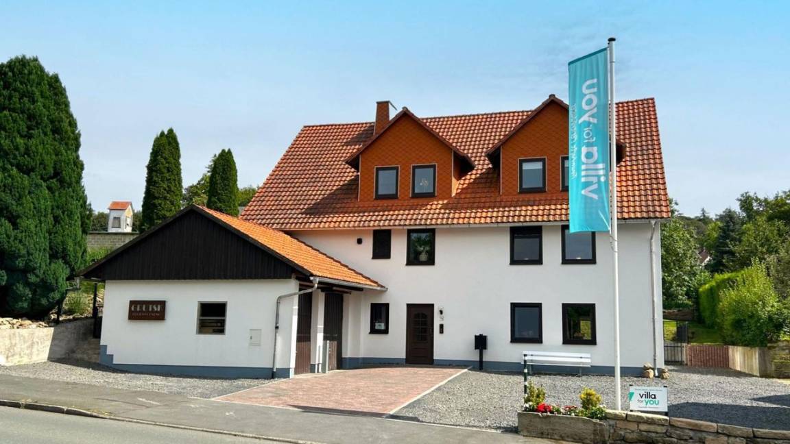 465 M² Ferienhaus ∙ 8 Schlafzimmer ∙ 17 Gäste - Fritzlar