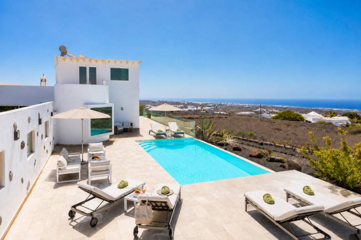 350 M² Villa ∙ 4 Schlafzimmer ∙ 10 Gäste - Puerto del Carmen