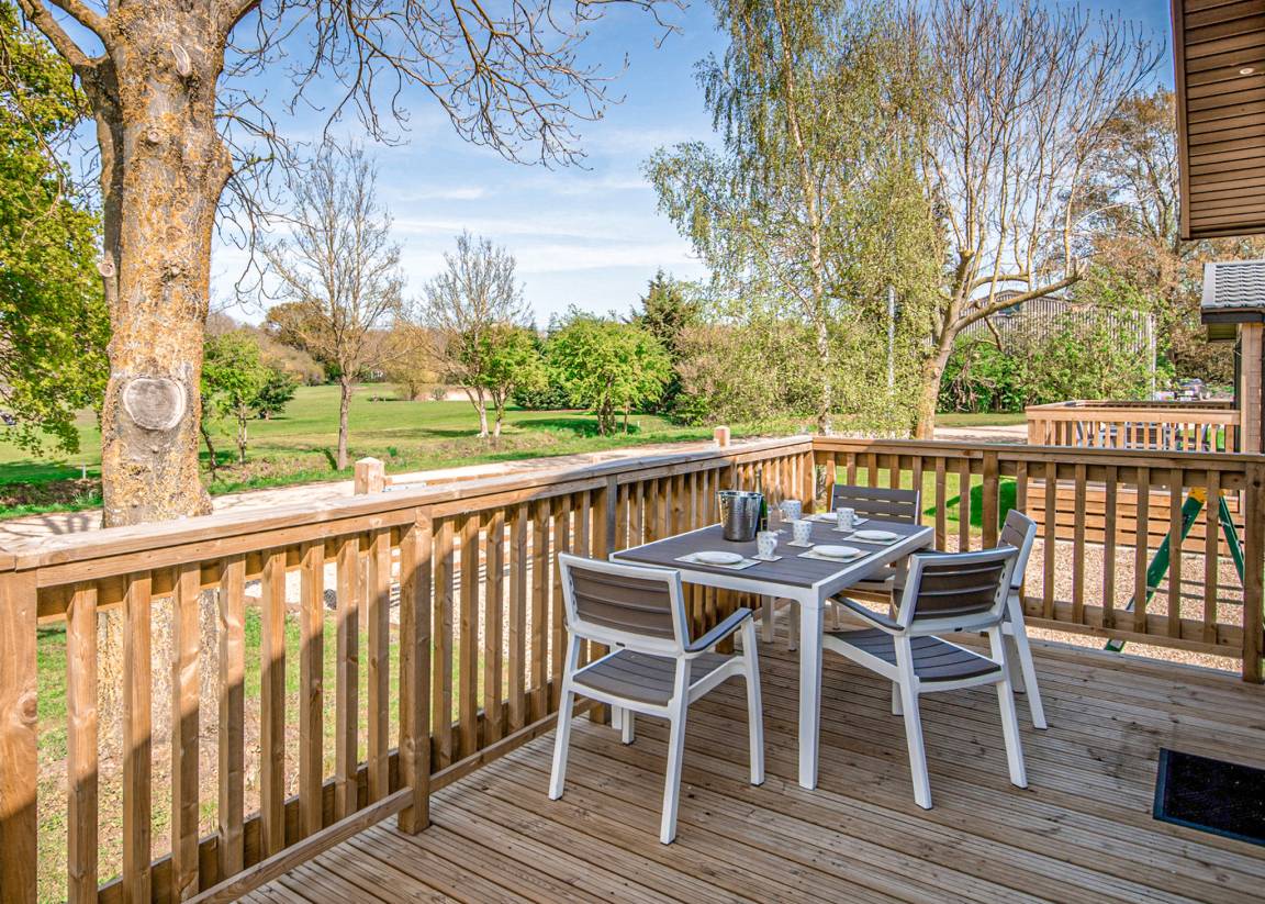 Chalet ∙ 2 Bedrooms ∙ 4 Guests - Norfolk