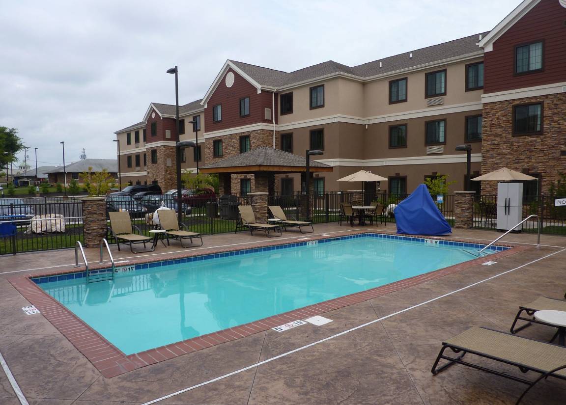 Hotel ∙ 1 Bedroom ∙ 6 Guests - Bowling Green, KY