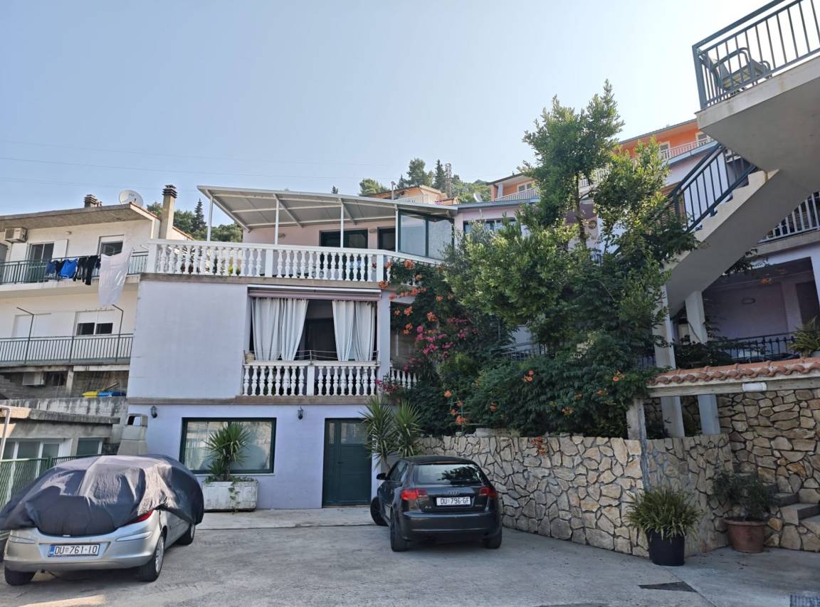 80 M² Apartment ∙ 3 Bedrooms ∙ 6 Guests - Ploče