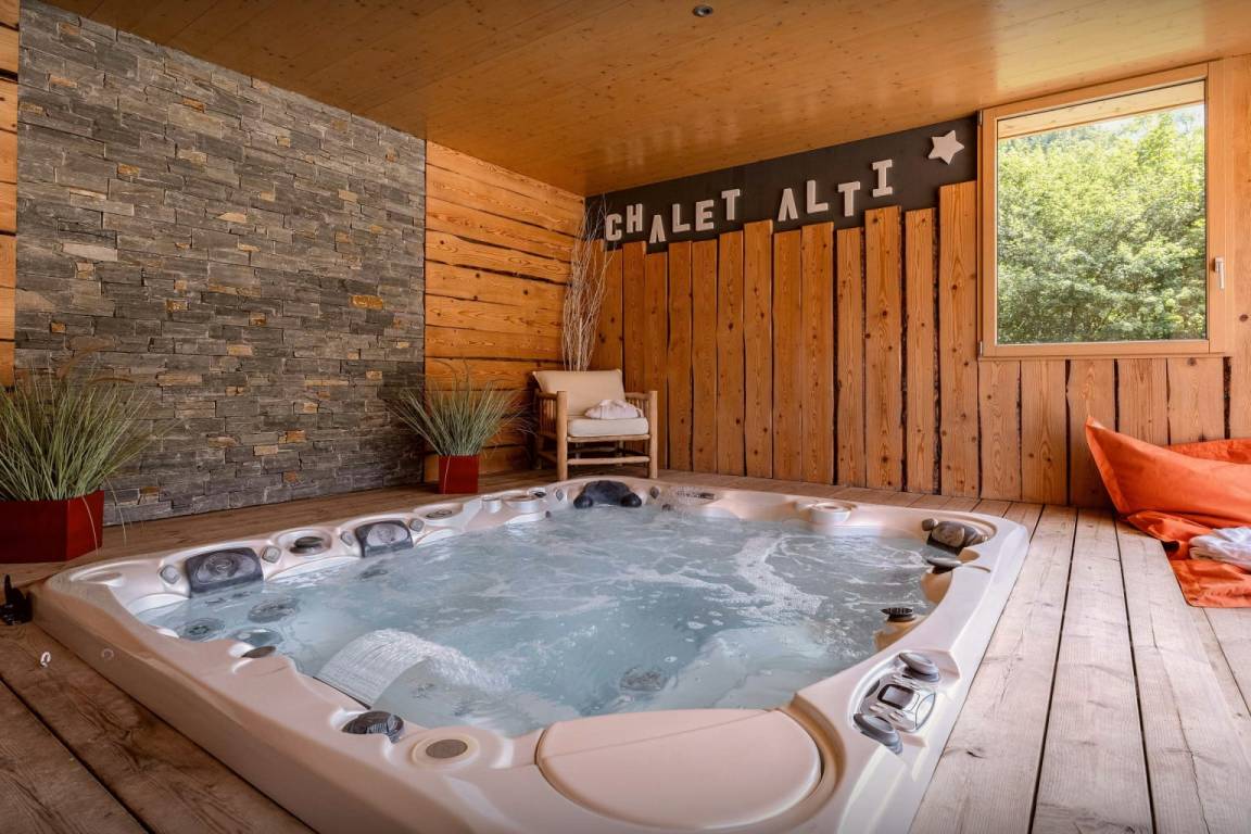 230 M² Chalet ∙ 6 Bedrooms ∙ 14 Guests - Le Grand-Bornand