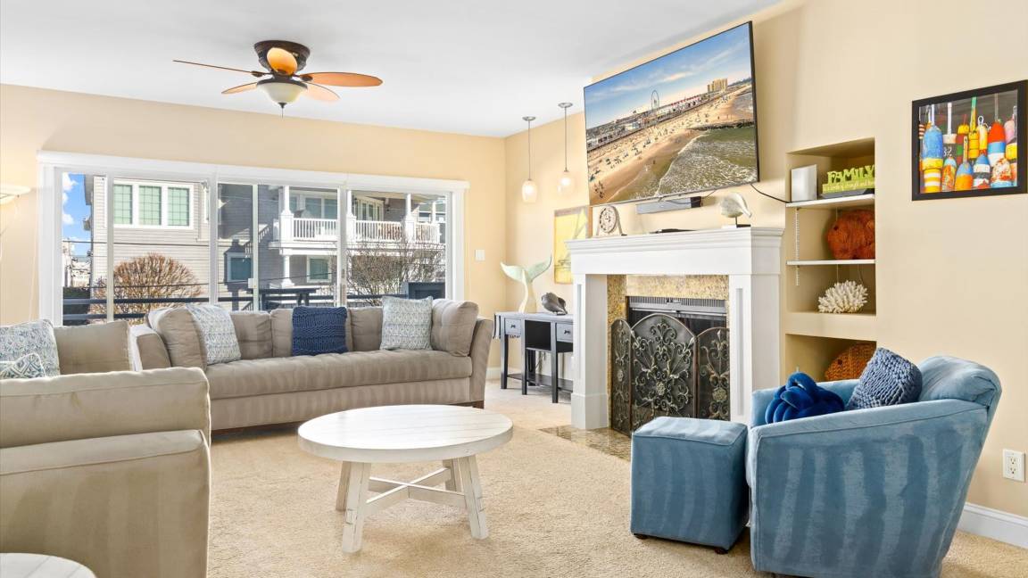Apartment ∙ 4 Bedrooms ∙ 10 Guests - Ocean City, NJ