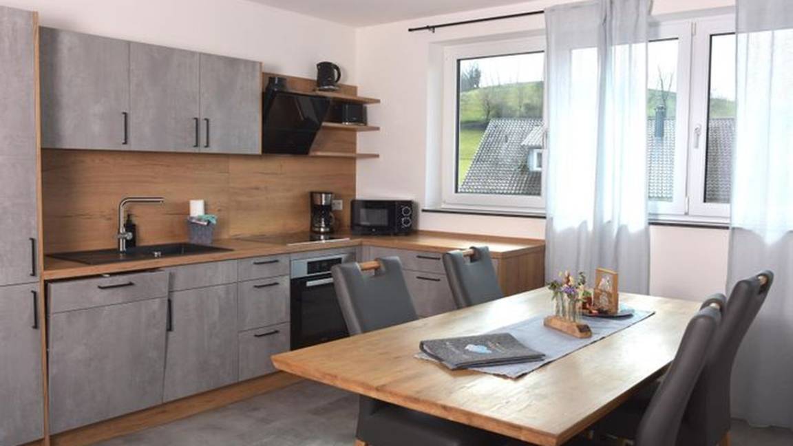 95 M² Appartamento Vacanza ∙ 2 Camere Da Letto ∙ 4 Ospiti - Tettnang