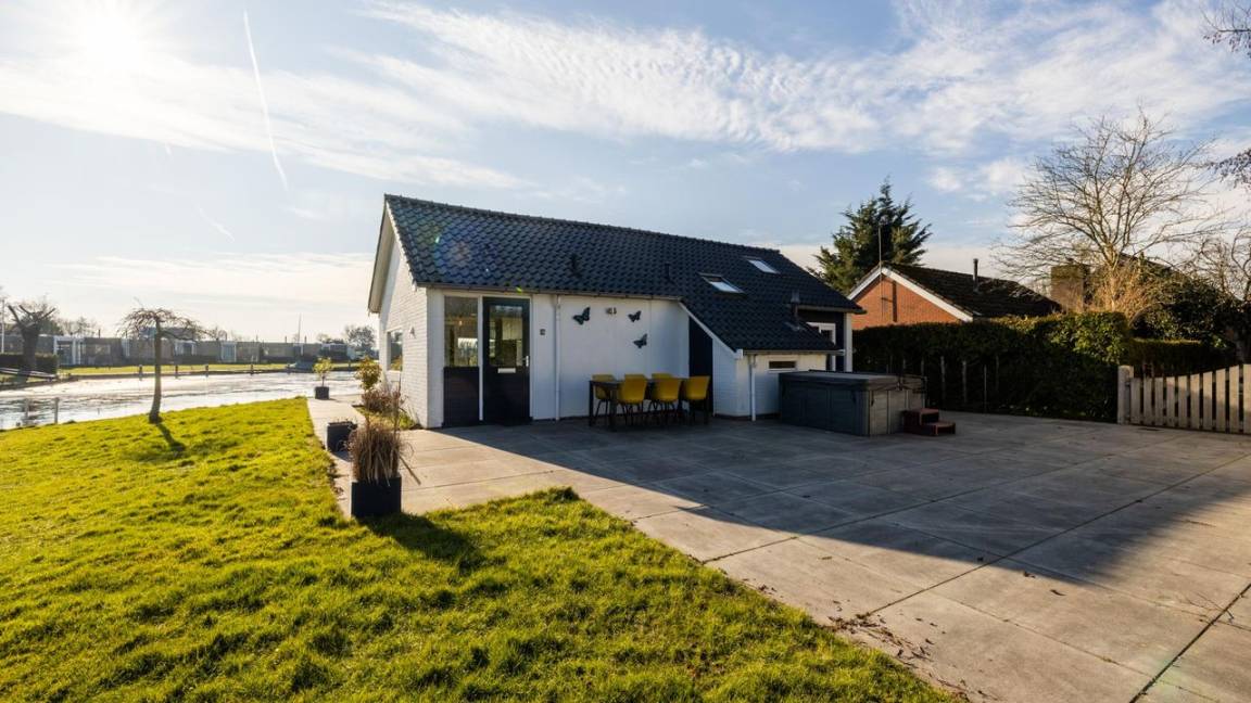 110 M² Huis ∙ 3 Slaapkamers ∙ 8 Gasten - Sneek