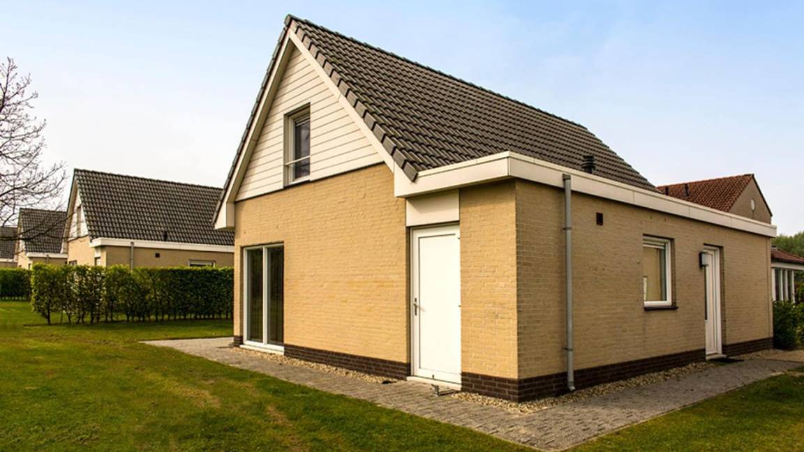 100 M² House ∙ 3 Bedrooms ∙ 6 Guests - Roermond
