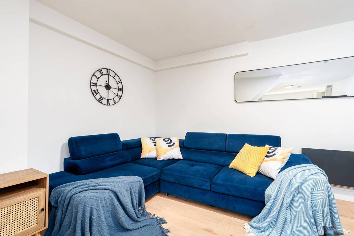 Apartment ∙ 5 Bedrooms ∙ 12 Guests - Rotherham, UK