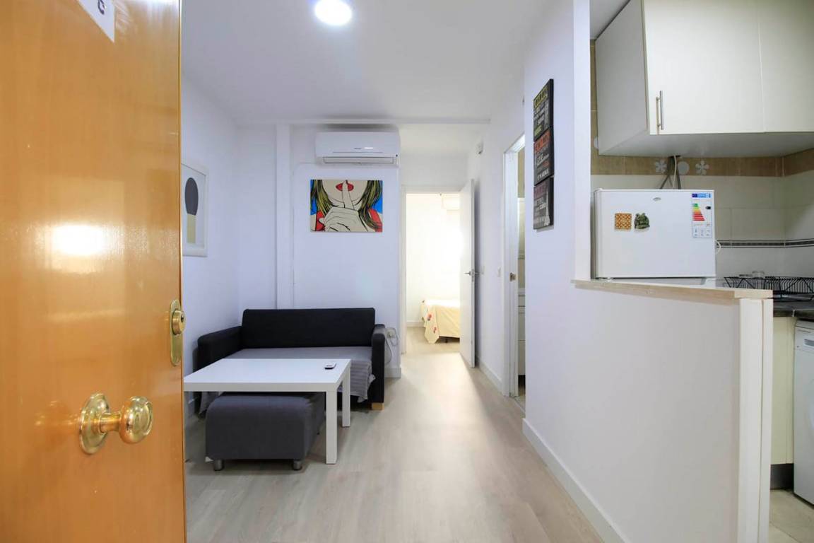 45 M² Apartamento ∙ 2 Habitaciones ∙ 4 Huéspedes - Móstoles