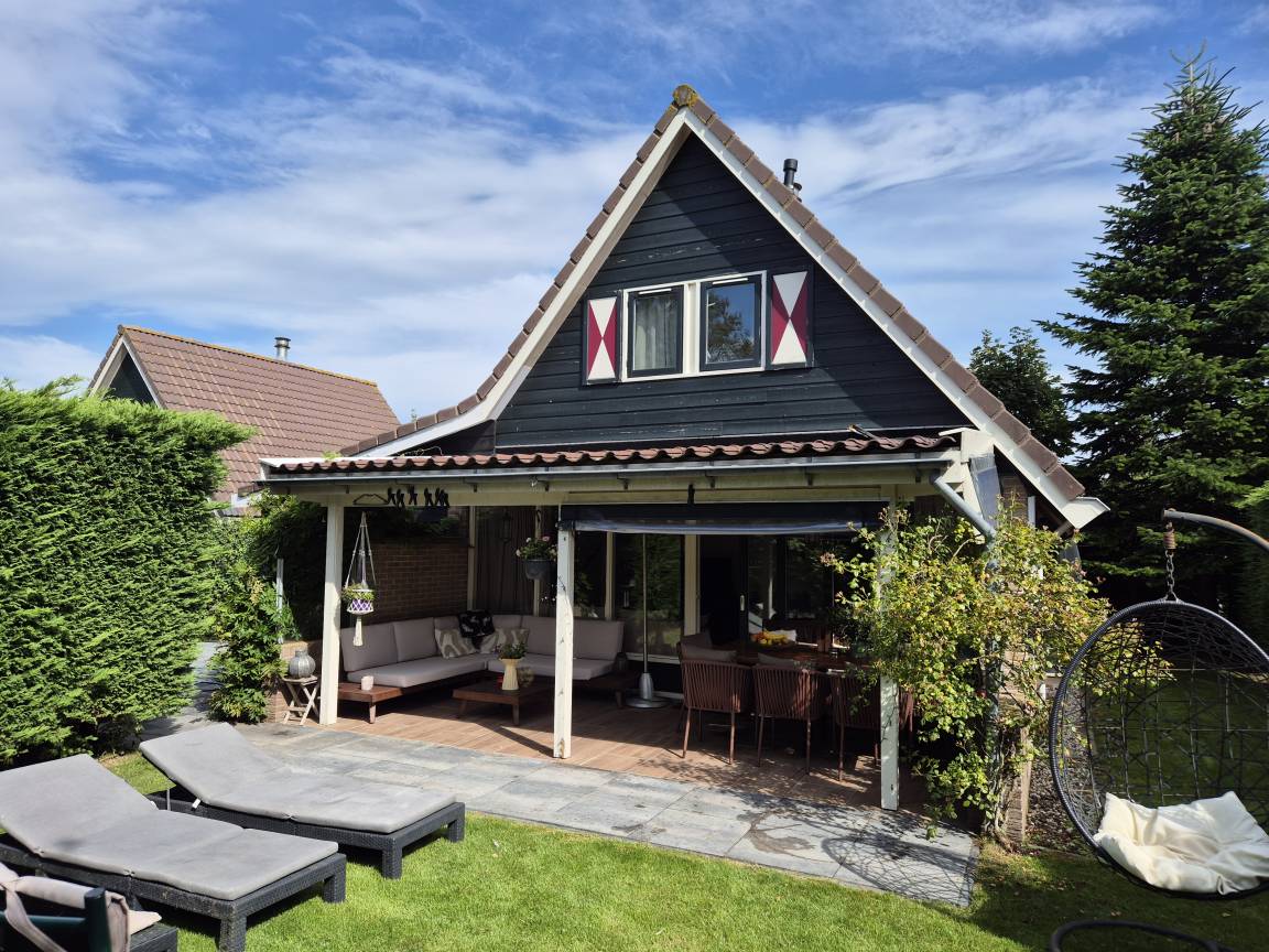 114 M² Ferienhaus ∙ 4 Schlafzimmer ∙ 8 Gäste - Sint Maartenszee