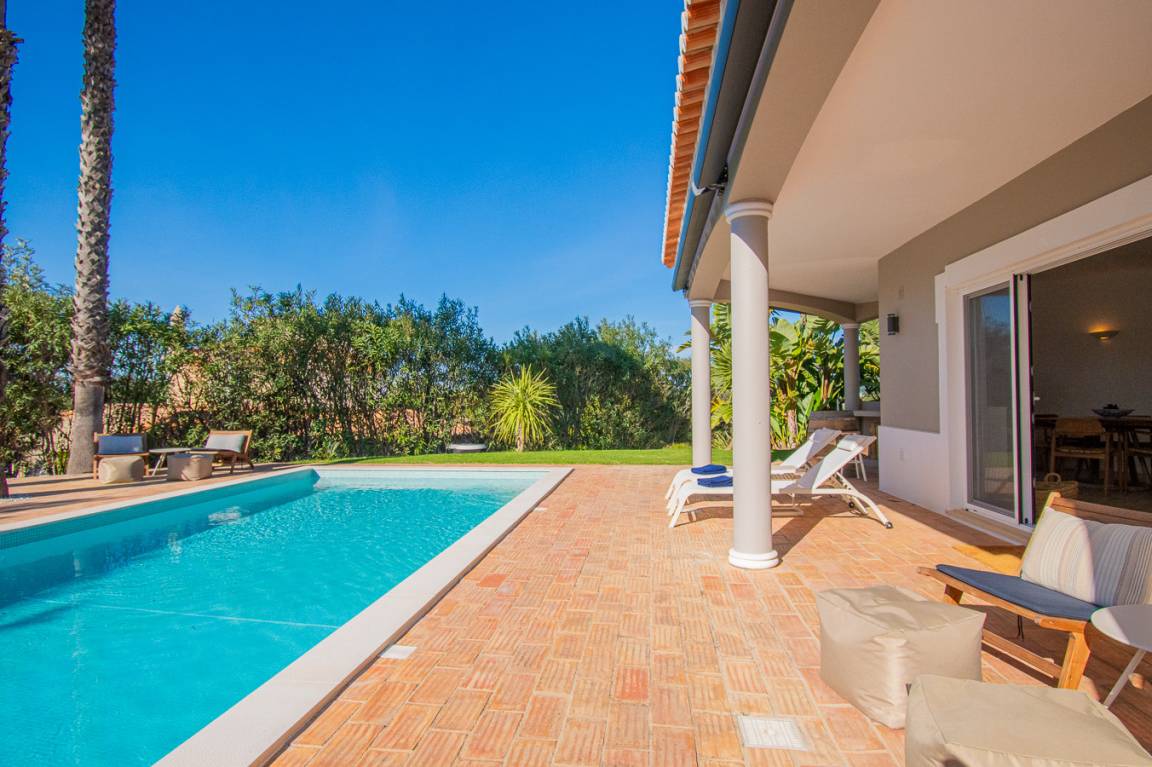 211 M² Villa ∙ 3 Bedrooms ∙ 6 Guests - Portimão