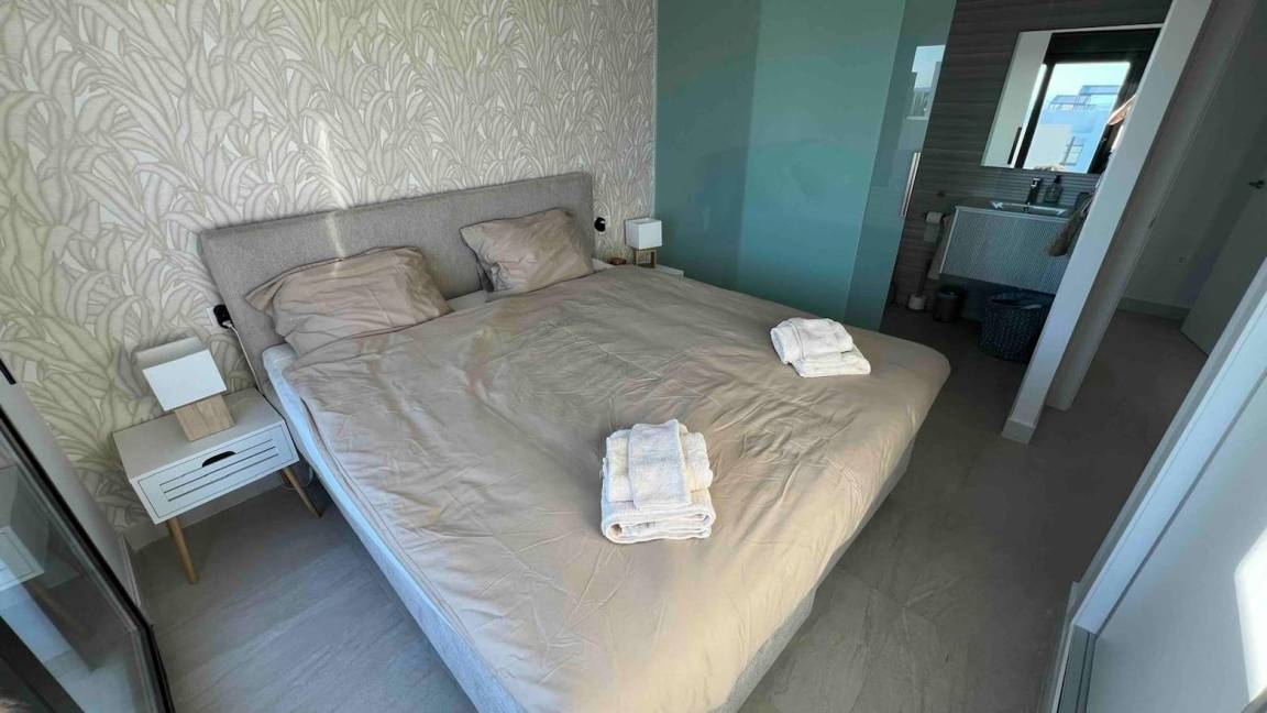 68 M² Apartamento ∙ 2 Habitaciones ∙ 4 Huéspedes - Playa Flamenca