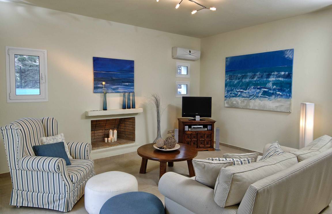 160 M² Villa ∙ 3 Bedrooms ∙ 7 Guests - Agios Nikolaos