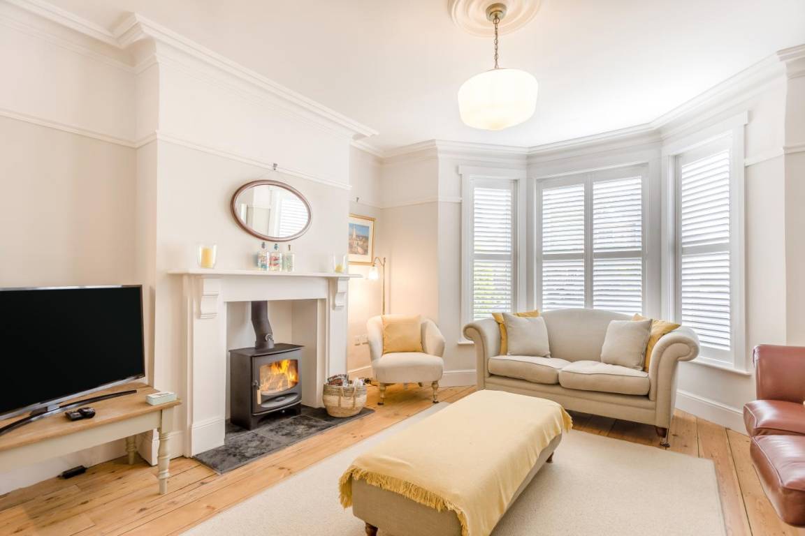 Cottage ∙ 4 Bedrooms ∙ 8 Guests - Southwold