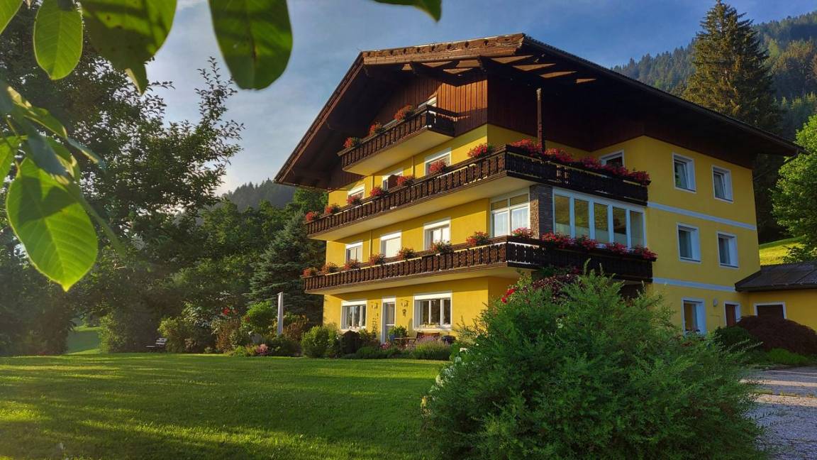 70 M² Ferienwohnung ∙ 2 Schlafzimmer ∙ 6 Gäste - Millstatt