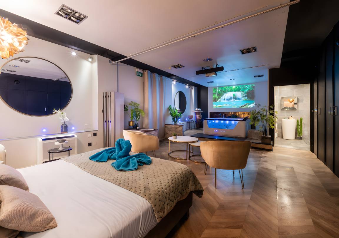 55 M² Apartment ∙ 1 Bedroom ∙ 2 Guests - Nîmes