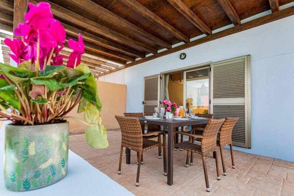 Villa ∙ 3 Habitaciones ∙ 6 Huéspedes - Antigua