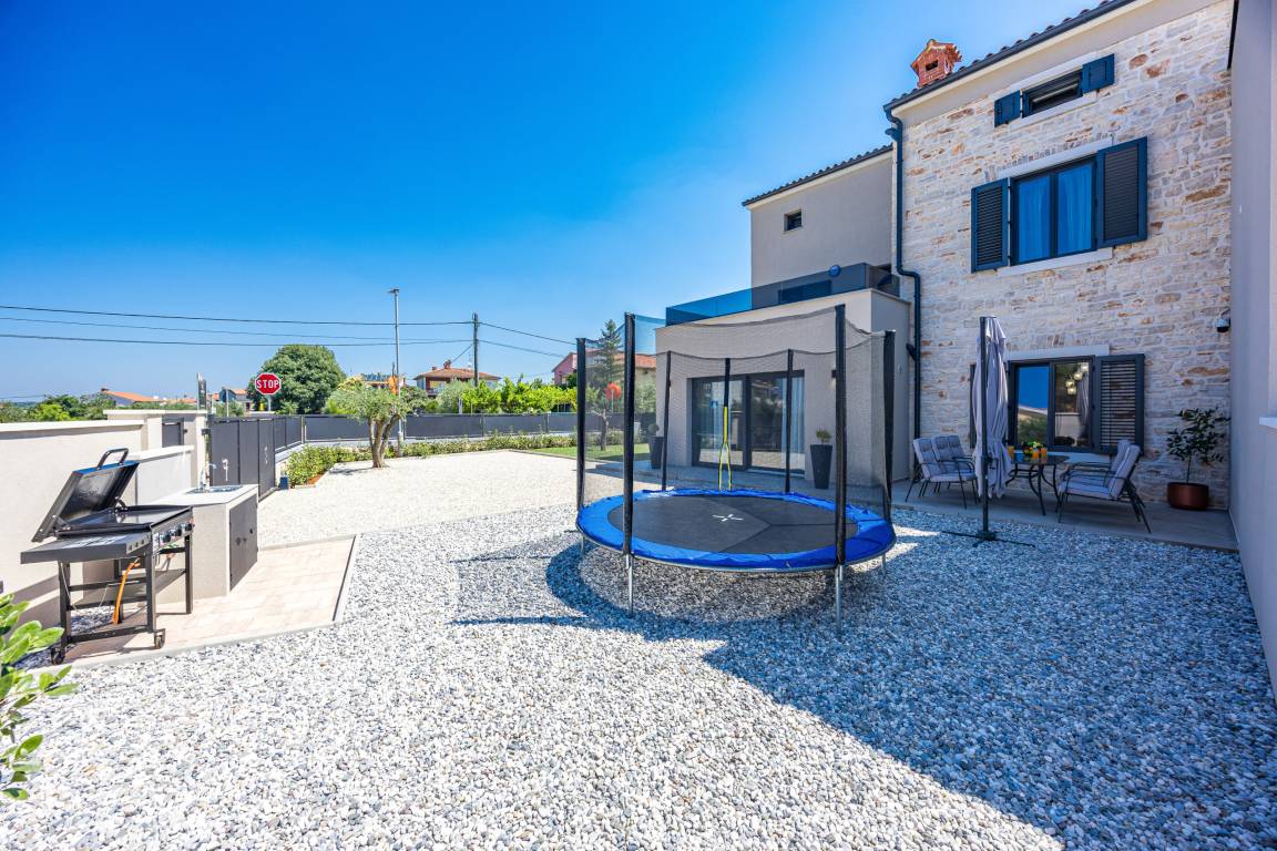130 M² Maison De Vacances ∙ 2 Chambres ∙ 4 Personnes - Fažana