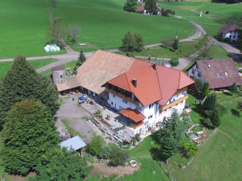 90 M² Ferienwohnung ∙ 3 Schlafzimmer ∙ 7 Gäste - Waldkirch