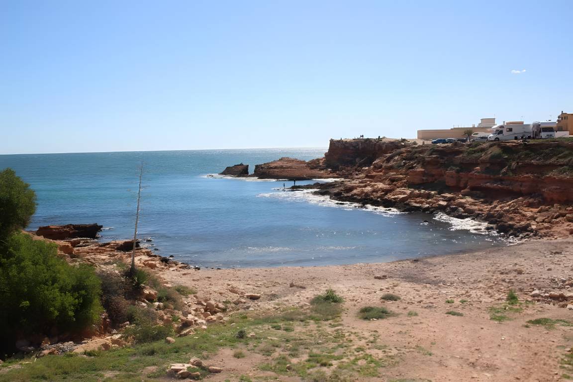 75 M² Appartement ∙ 4 Chambres ∙ 8 Personnes - Torrevieja