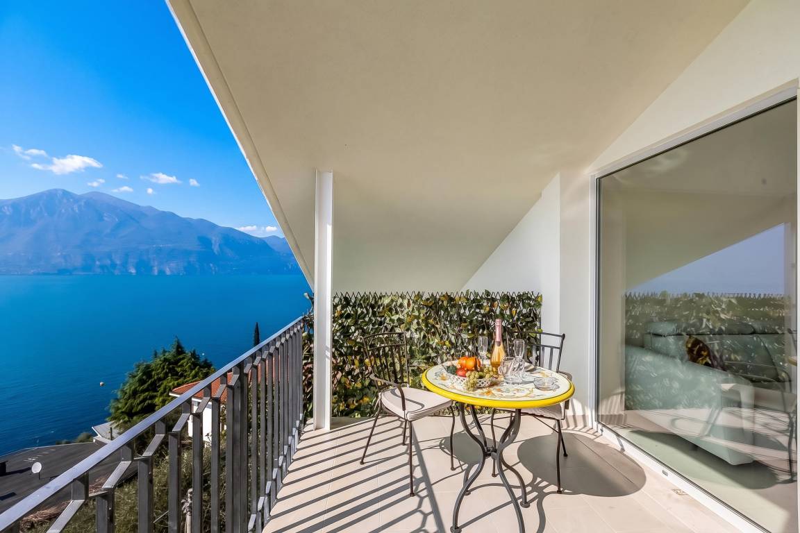 75 M² Ferienhaus ∙ 1 Schlafzimmer ∙ 2 Gäste - Garda