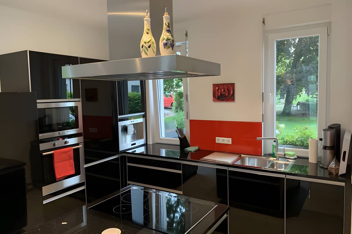 170 M² Villa ∙ 2 Schlafzimmer ∙ 6 Gäste - Friedrichshafen