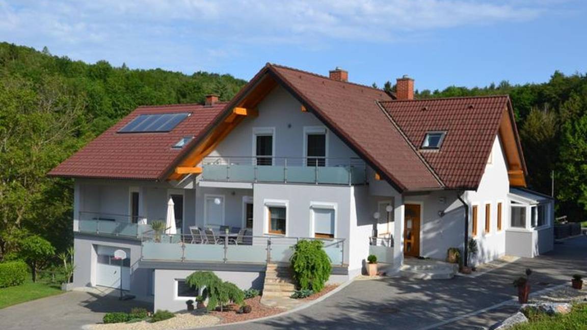 60 M² Apartment ∙ 2 Bedrooms ∙ 4 Guests - Szentgotthárd