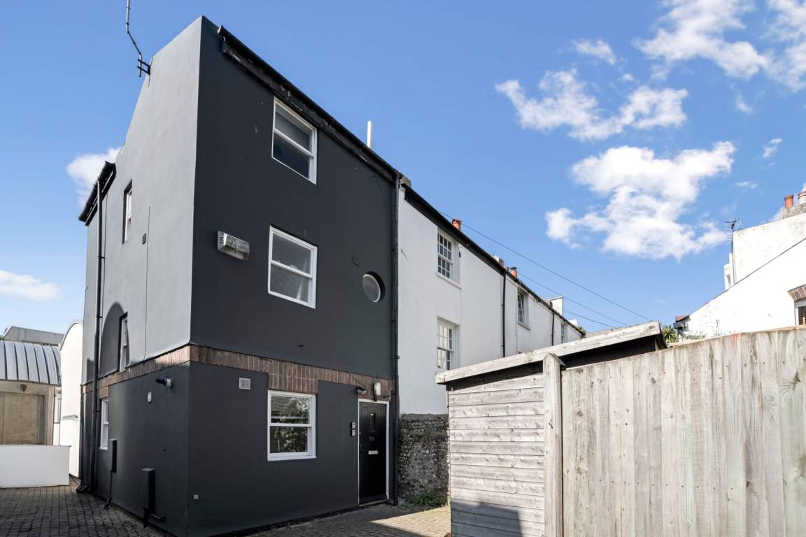 Apartment ∙ 3 Bedrooms ∙ 7 Guests - Brighton