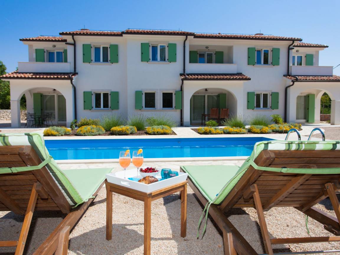 200 M² Casa ∙ 6 Habitaciones ∙ 12 Huéspedes - Krk