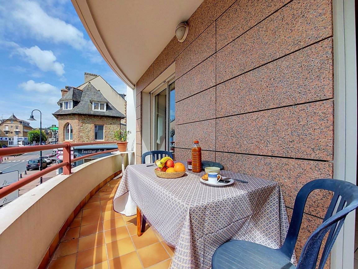93 M² Appartement ∙ 3 Chambres ∙ 6 Personnes - Perros-Guirec