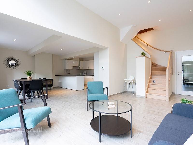 Maison De Vacances ∙ 8 Chambres ∙ 15 Personnes - Rendeux