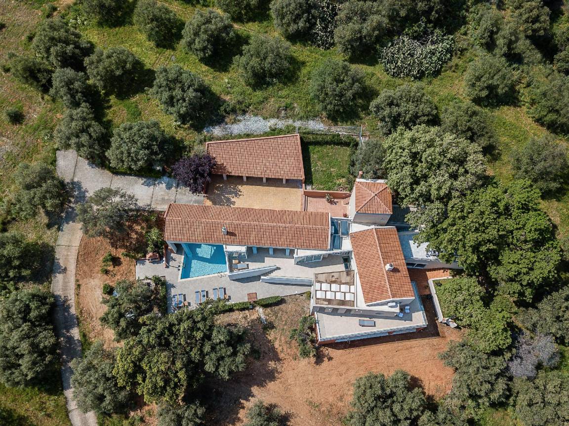 350 M² House ∙ 5 Bedrooms ∙ 10 Guests - Chania