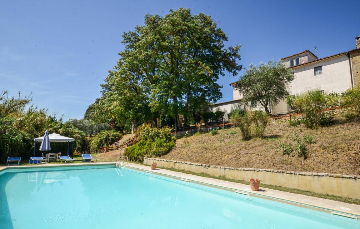 98 M² Dúplex ∙ 3 Habitaciones ∙ 8 Huéspedes - Poggibonsi