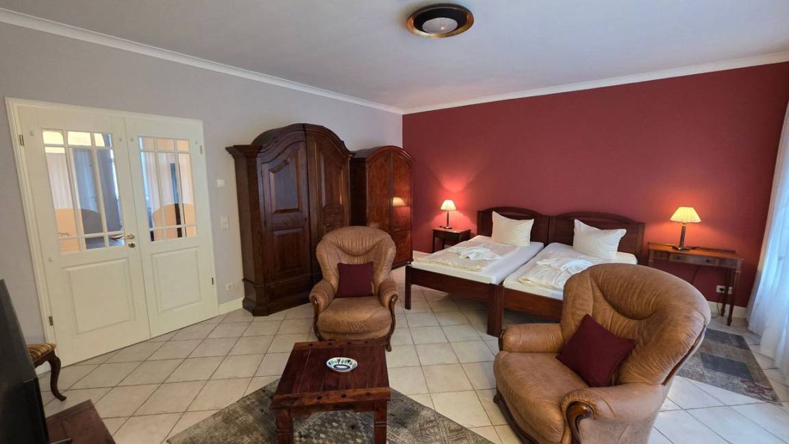 79 M² Ferienwohnung ∙ 2 Gäste - Waren (Müritz)