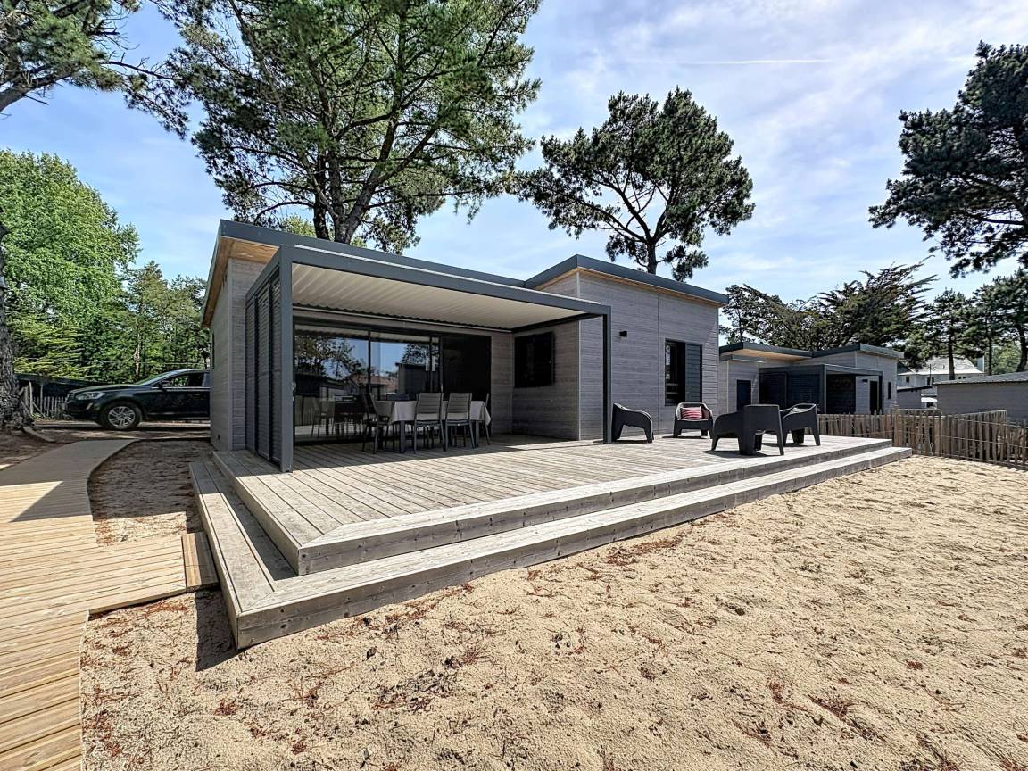 49 M² Chalet ∙ 3 Slaapkamers ∙ 6 Gasten - Jullouville
